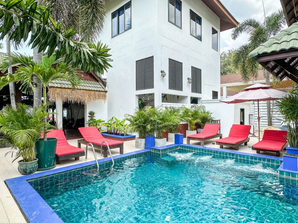 Beach Resorts in Haad Yao